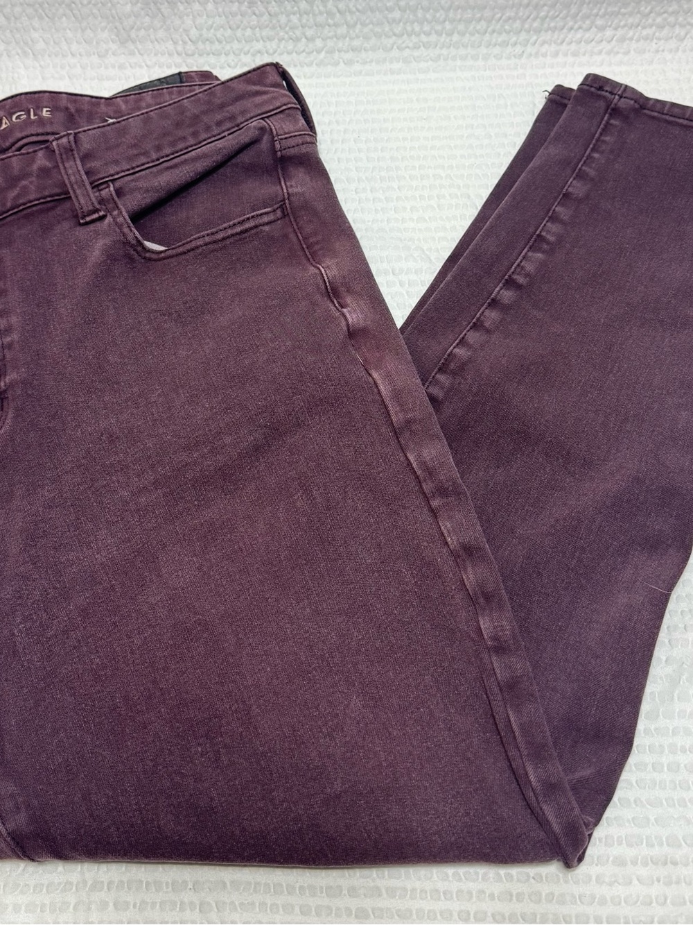 American eagle burgundy women jeans size 14 super stretch